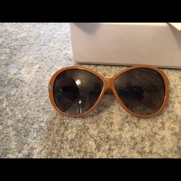 Chloe sunglasses NIB - Picture 2 of 4
